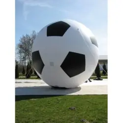 Ballon de foot gonflable géant personnalisé sur mesure - PLV Pas Cher